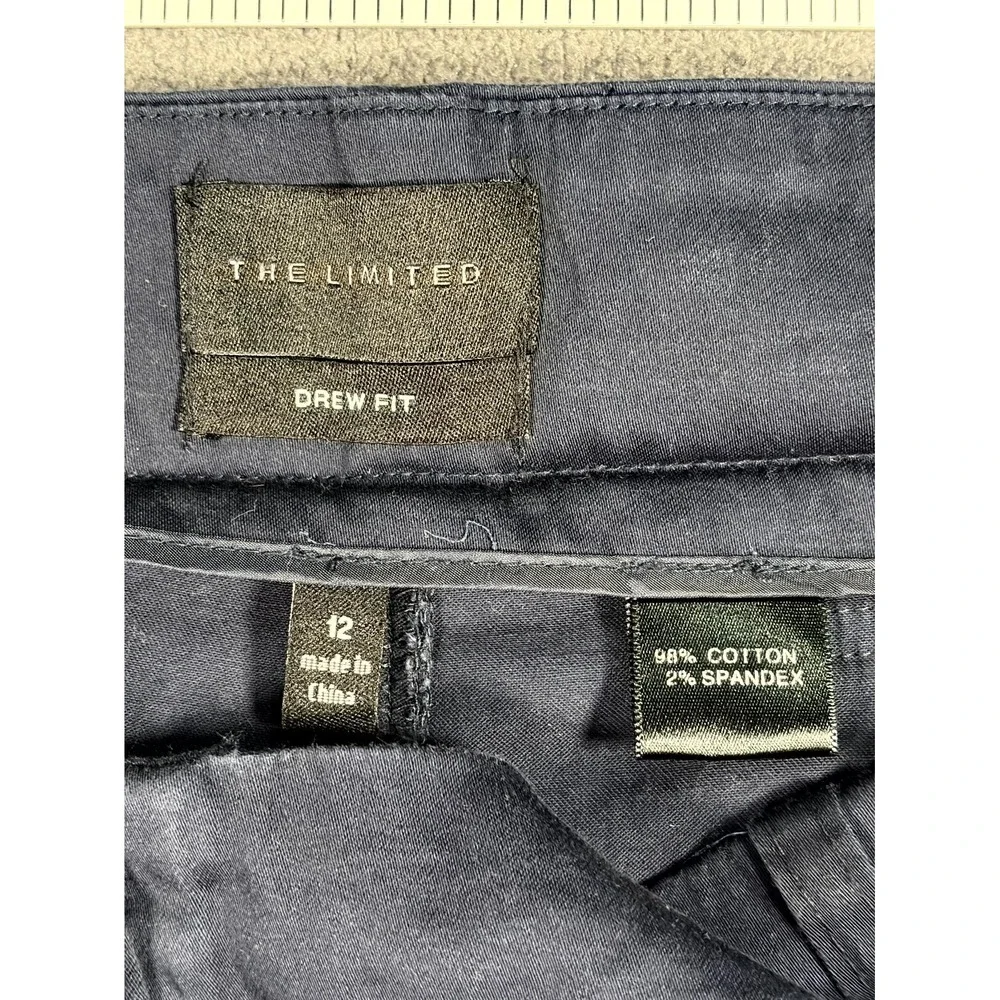 The Limited Drew Fit Cargo Shorts Women 12 Blue Cotton Stretch Flat Front Travel